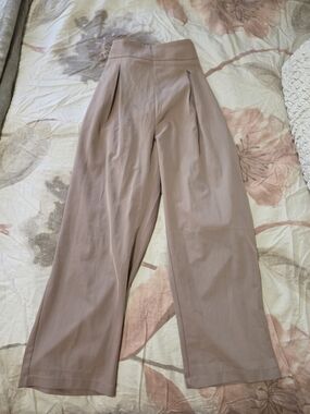 SHEIN Wide Leg High-Waist Pants in Blush